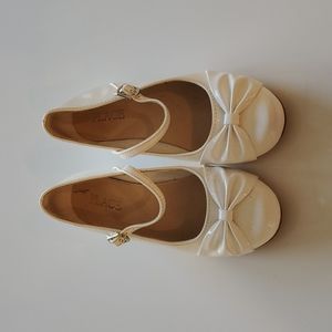 Children's Place White Dress Shoes Size 13